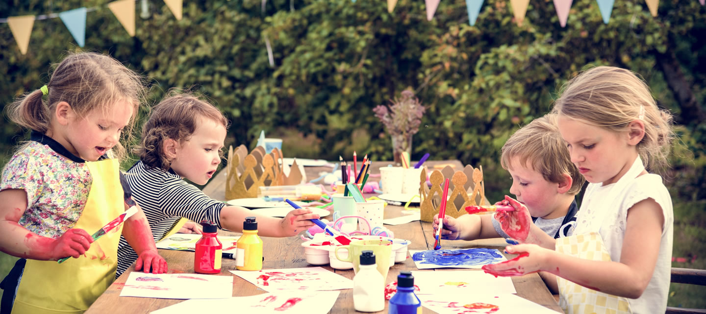 Kinderbetreuung für Gästekinder ab 3 Jahren in Kleinarl © Shutterstock